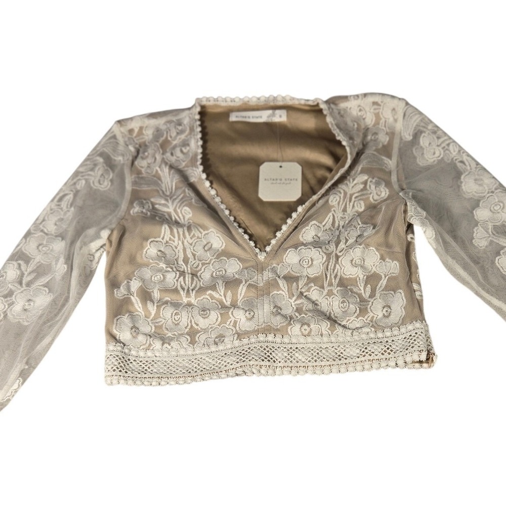 Altar'd State Arissa T-26 Ivory Nude Floral Lace Mesh Crop Top Long Sleeve Small